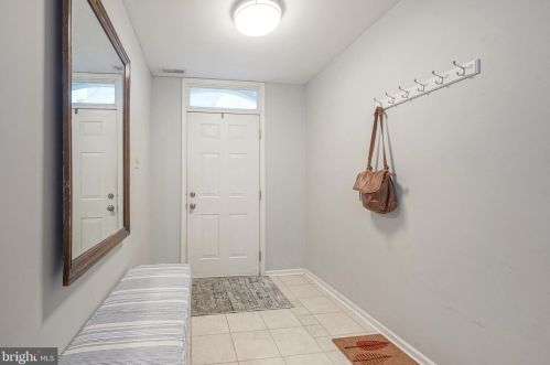 9402 Wrensong Ct, Palmyra, NJ 08065-2167