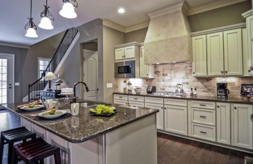 810 Stonebrook Dr, Lebanon, TN 37087-6552