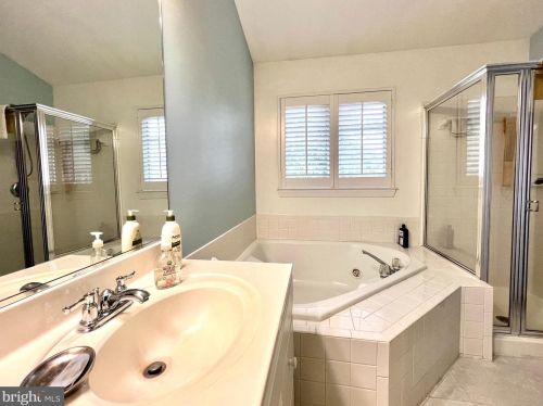 6 Chippewa Ct, Silver Spring MD 20906-6316 exterior