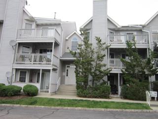133 Quartz Ln, Paterson NJ  07501-3351 exterior