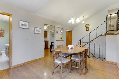 5498 Daisy Ct, Saint Paul MN  55110-2218 exterior