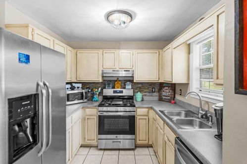 111 Country Ml Ln, Stockbridge GA  30281-4555 exterior