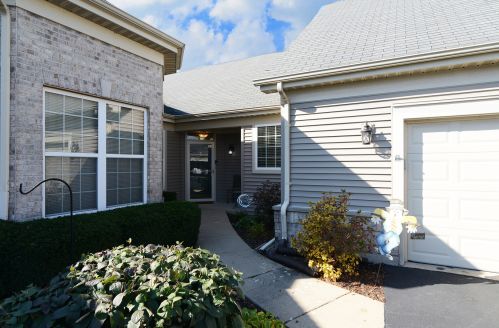 21526 Lake St Clair Dr, Joliet, IL 60403-1552