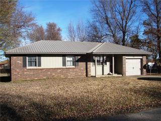 901 Walnut St, Stilwell, OK 74960-3433