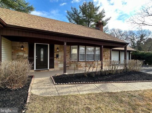 15 Twilight Ln, Willingboro, NJ 08046-3836