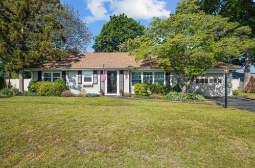 45 Honeysuckle Rd, Warwick RI  02888-5503 exterior