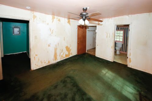 4578 Bakers Ferry Rd, Atlanta GA  30331-4504 exterior
