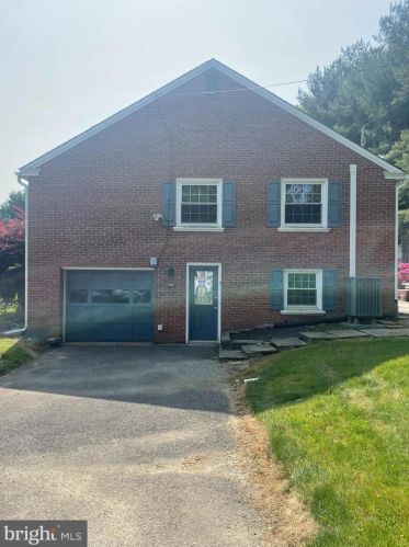 1106 Richmond Rd, Lancaster PA  17603-6126 exterior