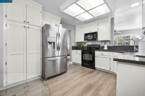 1002 Pinehurst Ct, Concord CA  94521-4532 exterior