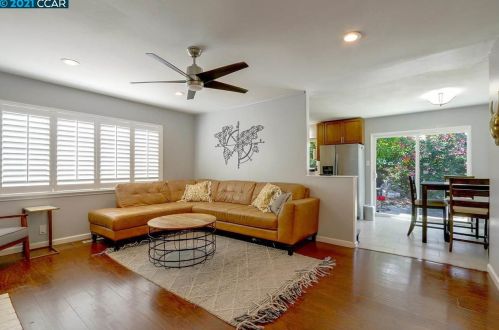 1307 Sunshine Dr, Concord CA  94520-4038 exterior