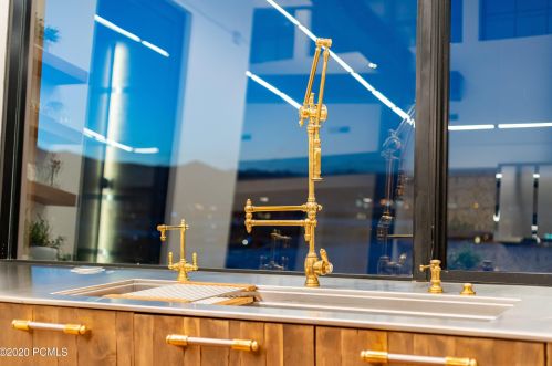 27 Normans Way, Park City UT 84060-6895 exterior