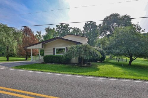 960 Hampton Rd, Springfield, OH 45504-3114