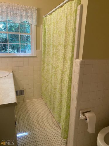 70 Old Ivy Rd, Stockbridge GA  30281-2129 exterior