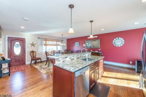 97 Wiltop Rd, Netcong, NJ 07857-1446