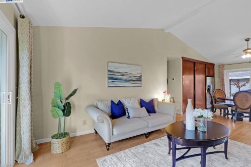 5442 Agostino Ct, Concord CA  94521-2421 exterior