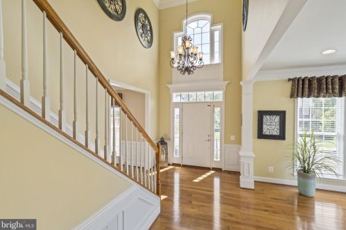 20999 Highland Creek Dr, Leesburg, VA 20175-8785