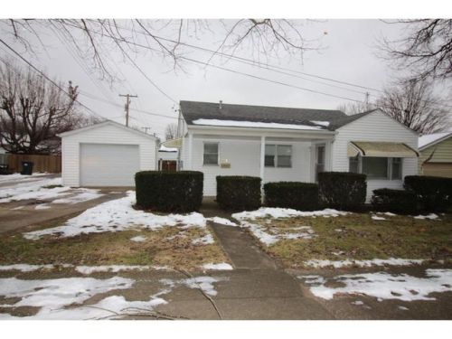512 13th St, Mattoon, IL 61938-5309