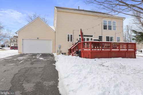 252 Prospect Hill Blvd, Charles Town WV  25414-5082 exterior