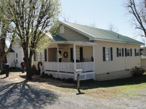 304 Athens Pike, Etowah, TN 37331-1610