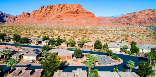 340 Snow Canyon Dr, Kayenta UT  84738-6495 exterior