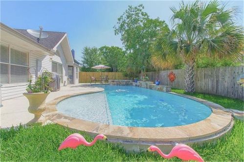 2133 Tower Bridge Rd, Pearland, TX 77581-4605