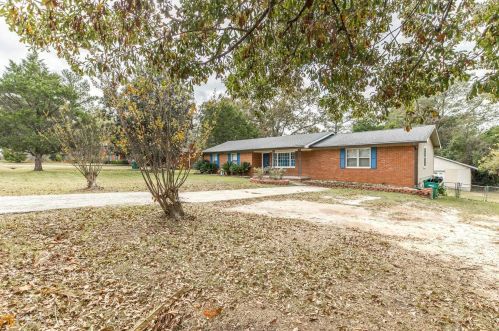 209 Fleming Dr, Bonaire, GA 31005-4243