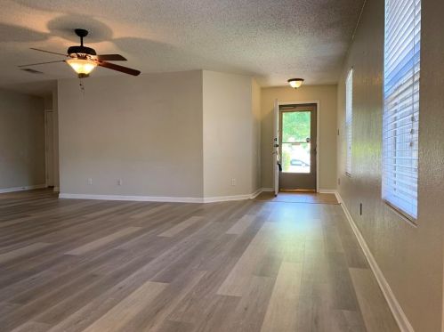 5216 Bedfordshire Dr, Fort Worth TX  76135-1437 exterior