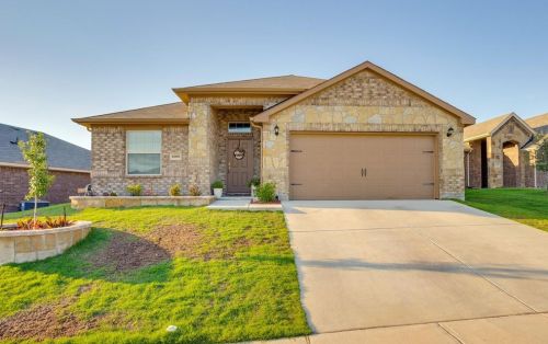 10808 Live Oak Creek Dr, Fort Worth TX  76108 exterior