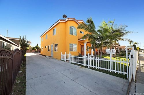 424 Poplar St, Compton, CA 90220-2074