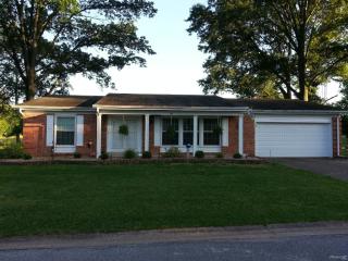 1 Valley Forge Dr, Harrisburg, IL 62946-2878