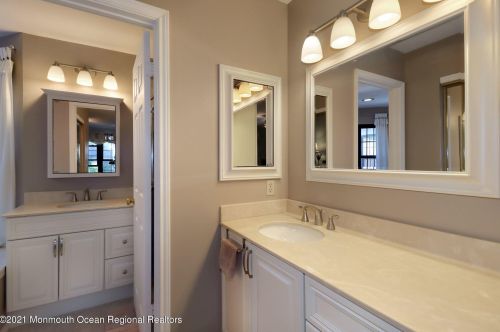 3 Old Orch Ln, Tinton Falls NJ 07712-2570 exterior