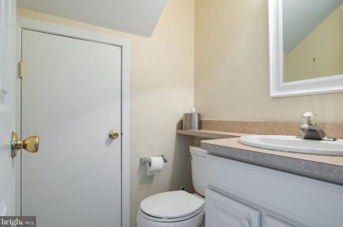 522 Mt Laurel Rd, Mount Laurel NJ  08054-9557 exterior