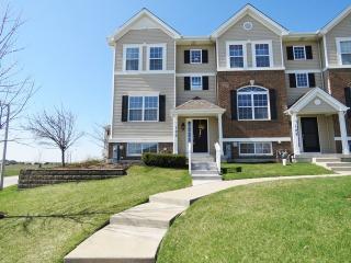 100 Lakeshore Dr, Oswego, IL 60543-5114