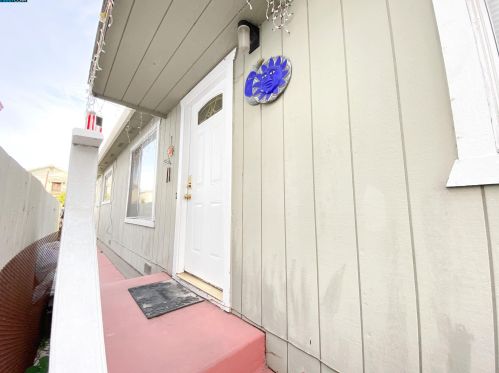 2329 Clinton Ave, Richmond, CA 94804-1427