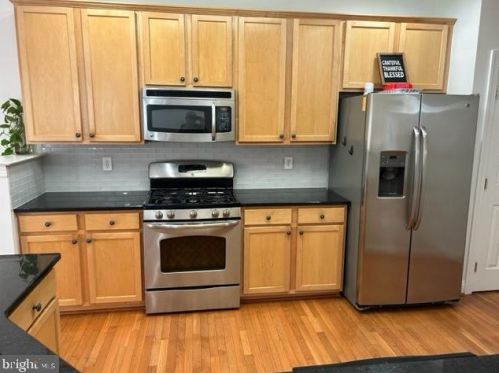 145 Heritage St, Trenton NJ 08691-4100 exterior