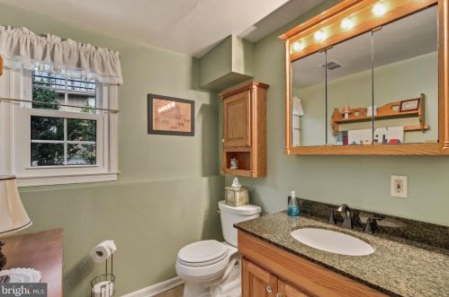 176 Berrywood Dr, Severna Park MD 21146-2033 exterior