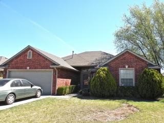 2352 Bradford Ln, Newcastle, OK 73065-6391