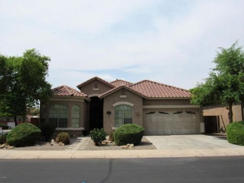 6830 56th Ln, Laveen, AZ 85339-2252