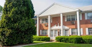 1410 Johnston Dr, Bethlehem PA  18017-2615 exterior