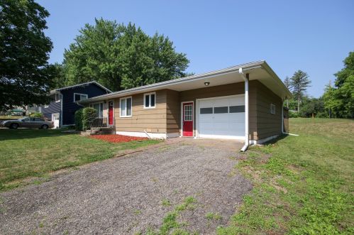 417 Angel Ave, Minnetrista, MN 55388