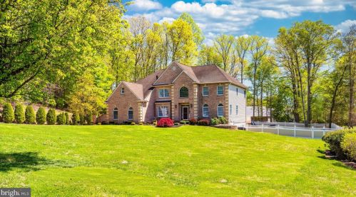 305 Fox Run Ct, Harrison Township, NJ 08062-9601