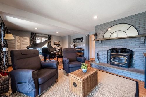 65 Bokum Rd, Chester CT  06412-1339 exterior