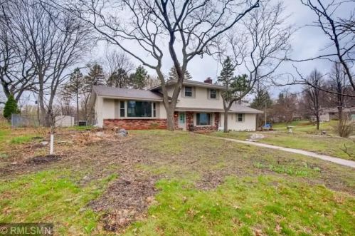 2382 Hillside Rd, Saint Paul MN  55110-5534 exterior