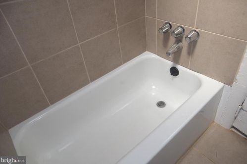 5607 American St, Philadelphia PA  19120-2325 exterior