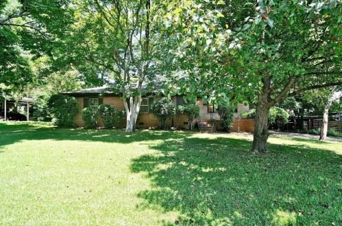 211 Sequoia Dr, Marietta, GA 30060-7215
