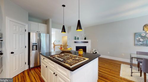 8459 Carmela Cir, Springfield VA  22153-4017 exterior
