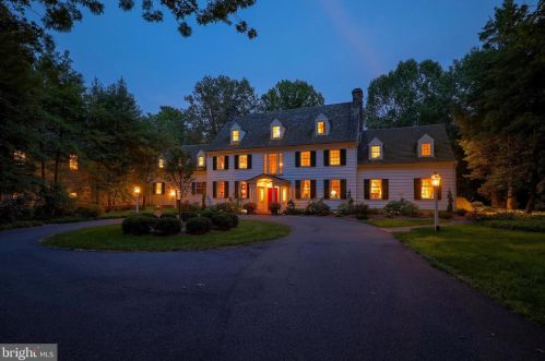 260 Eshelman Rd, Lancaster, PA 17601-5645