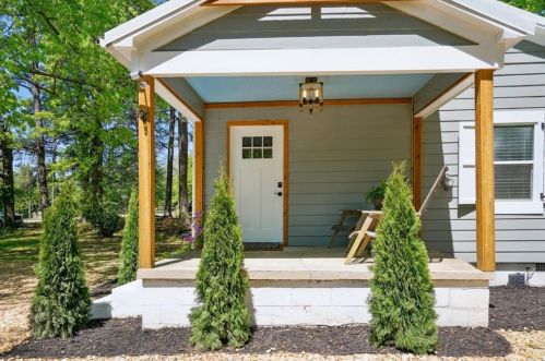 3985 Atlanta Rd, Smyrna GA  30080-5968 exterior