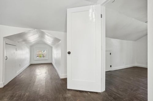 984 Burns Dr, Atlanta GA  30310-4632 exterior