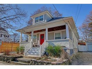 46 Top St, Providence, RI 02906-2939